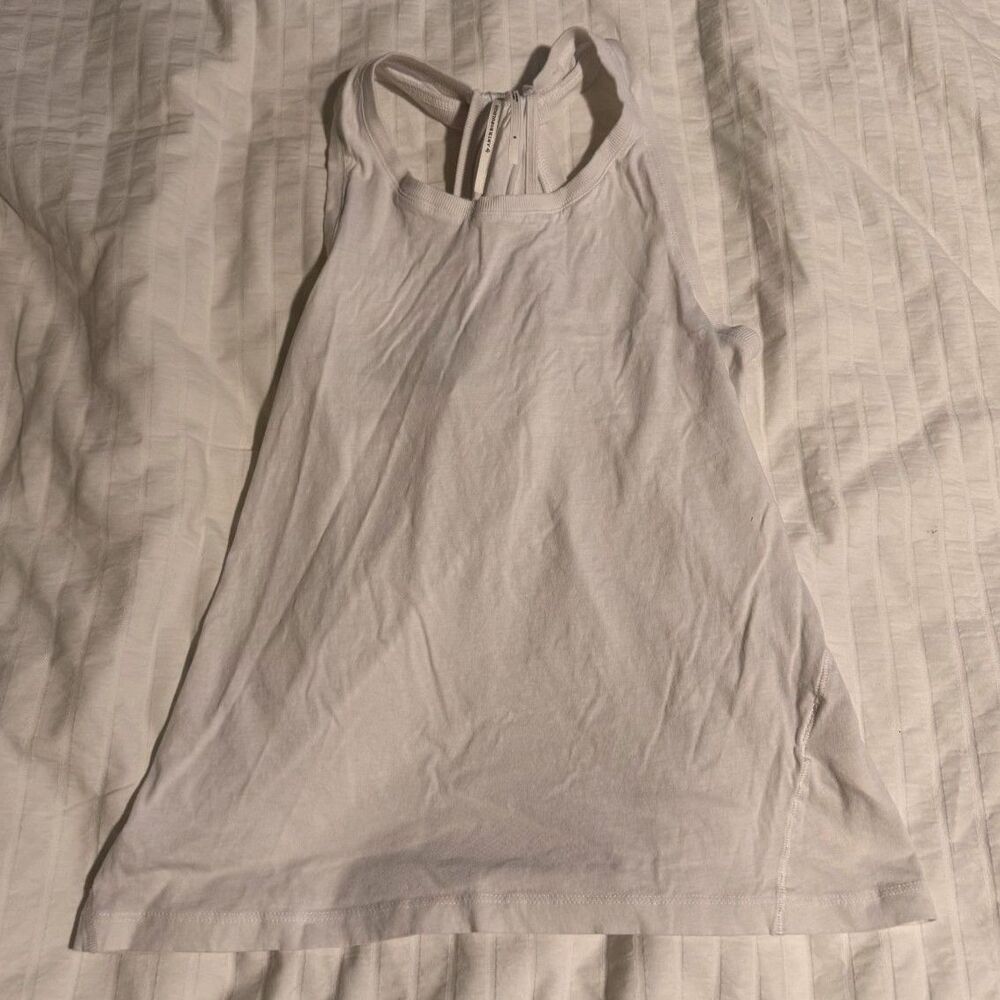 Chic Anthropologie White Twist-Back Tank Top